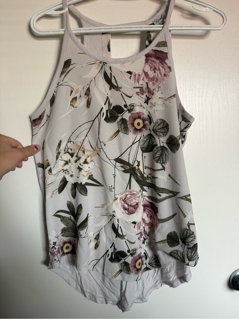 🔥2 for $10🔥Kismet White Floral Halter Hi Low Camisole with Pink Blooms Small